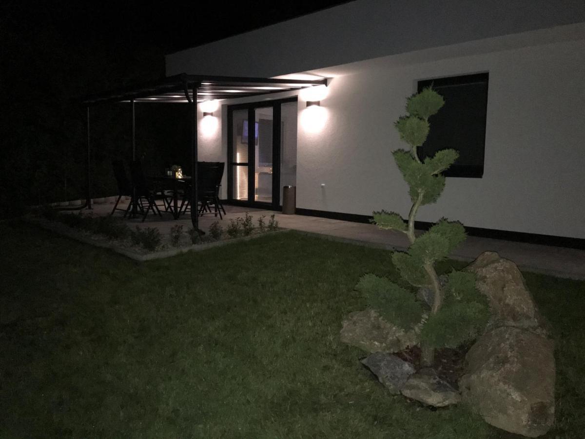 Hauslipno Bungalov Na Lipne ليبنو ناد فلتافو المظهر الخارجي الصورة