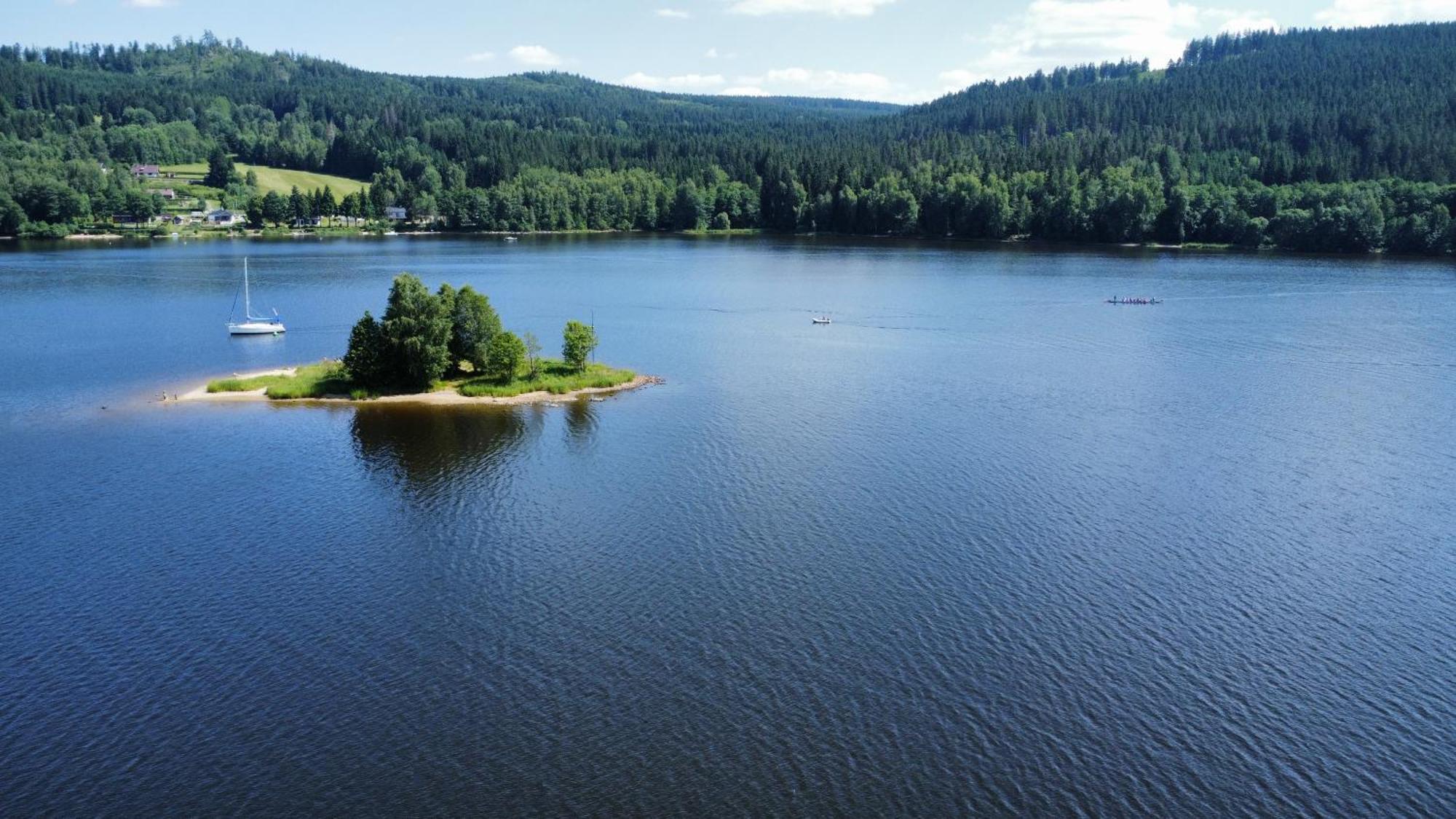 Hauslipno Bungalov Na Lipne ليبنو ناد فلتافو المظهر الخارجي الصورة